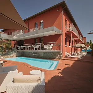 hotel-le-mura-lazise.hotelinveneto.com/